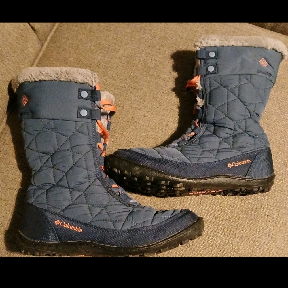 Columbia Womens Quilted Blue Winter Boots.  Size 5
